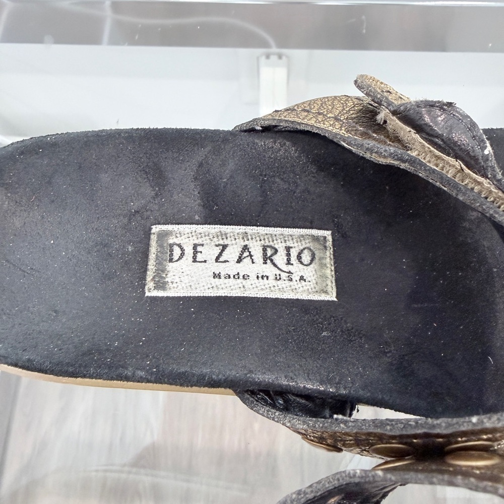 Dezario Gold Slides Sandals (9) - Picture 5 of 6